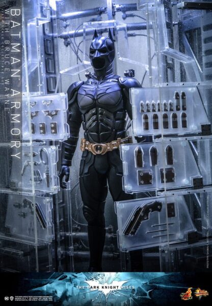 The Dark Knight Rises Movie Masterpiece Actionfigur & Diorama 1/6 Batman Armory with Bruce Wayne 30 cm – Bild 8