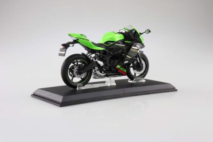 Diecast Bike Series Statue 1/12 Kawasaki Ninja ZX-25R Lime Green×Ebony 16 cm – Bild 4