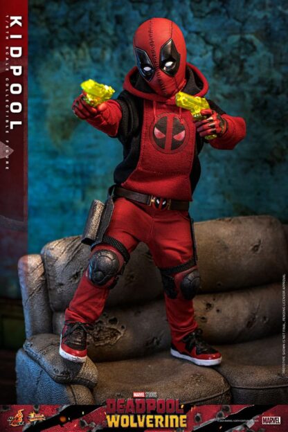 Deadpool & Wolverine Movie Masterpiece Actionfigur 1/6 Kidpool 22 cm – Bild 3