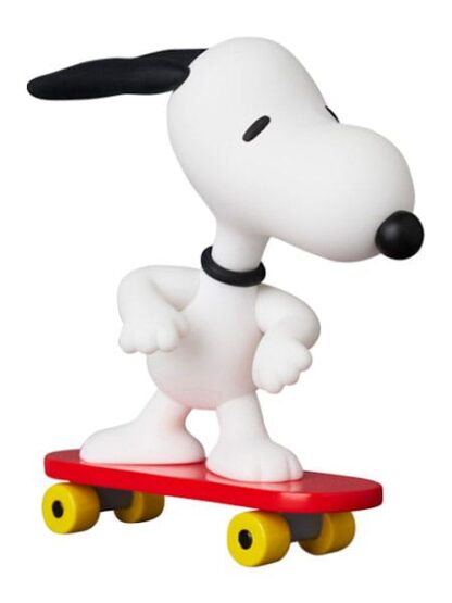 Peanuts UDF Serie 17 Minifgur Skateboard Snoopy 7 cm