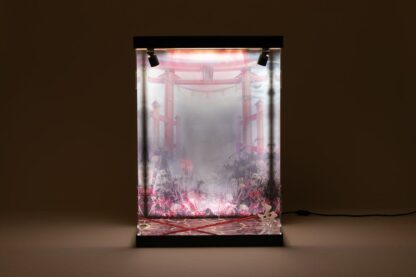 SHINSAI Acryl Display Case mit Beleuchtung Inbina Rasethuhime Saki M Edition 39 cm – Bild 2