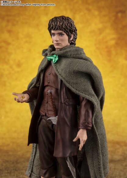 Herr der Ringe S.H. Figuarts Actionfiguren Frodo Beutlin & Gollum – Bild 4