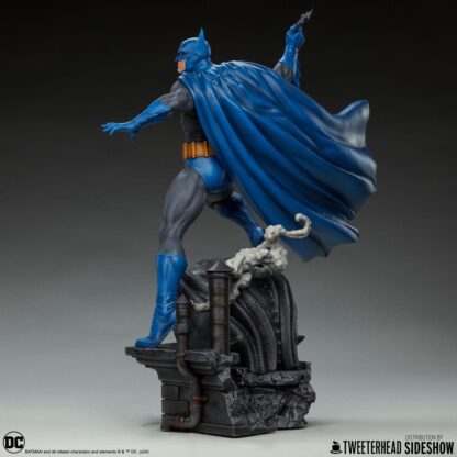 DC Comics Maquette 1/6 Batman (Retro Edition) 50 cm – Bild 8