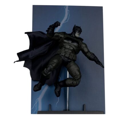 DC Multiverse McFarlane Cover Recreations Actionfigur Batman (Batman: The Dark Knight Returns #1) (Gold Label) 18 cm – Bild 2