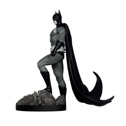 DC Direct Statue 1/10 Batman by Bjorn Barends (Black White) 18 cm – Bild 3